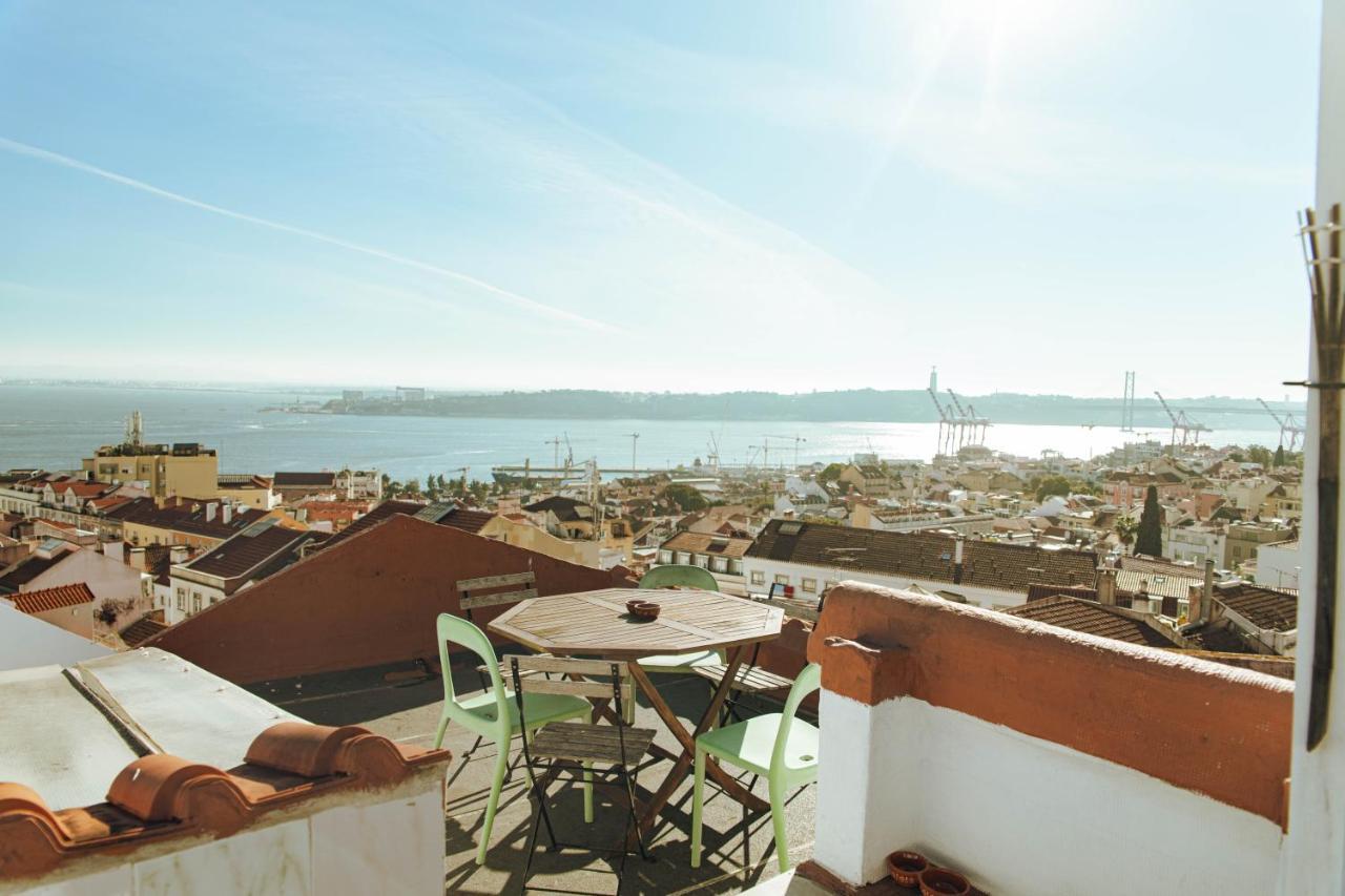 Olympo Shared Flat With Amazing River View Casa de hóspedes