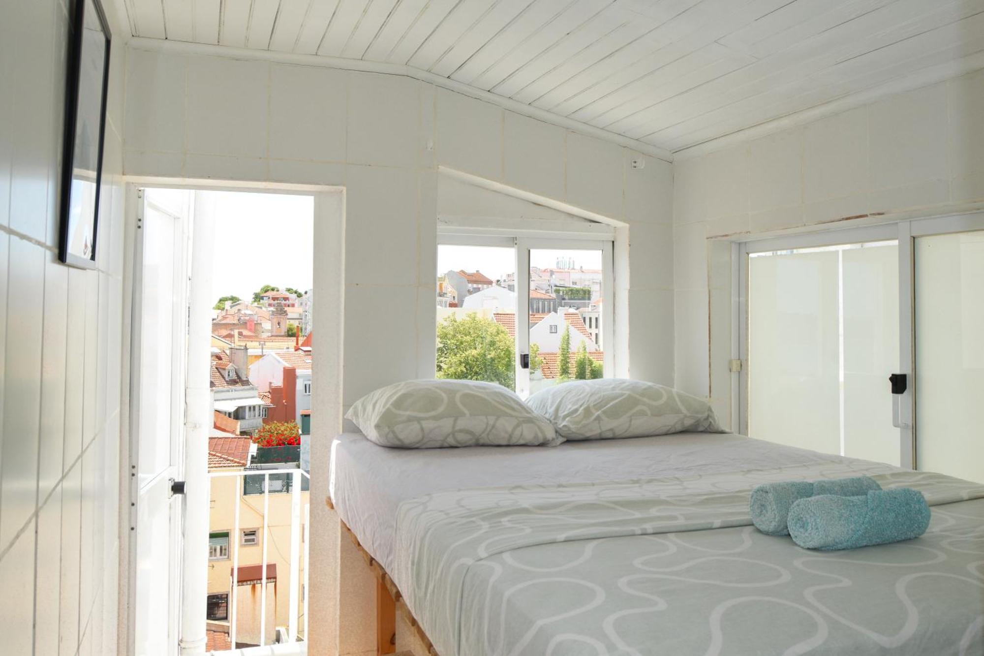 Olympo Shared Flat With Amazing River View Guest house