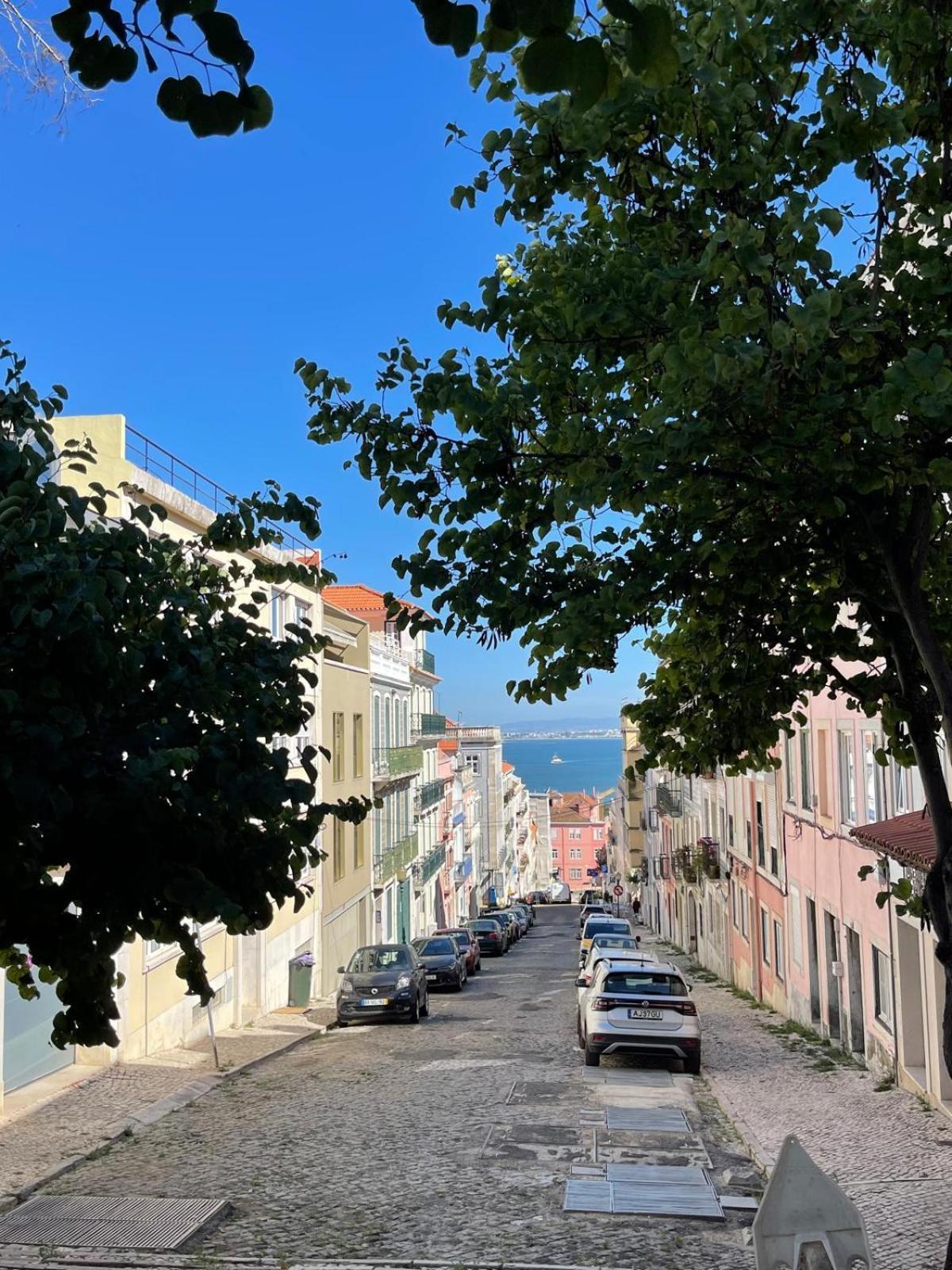 Olympo Shared Flat With Amazing River View * Lisbon